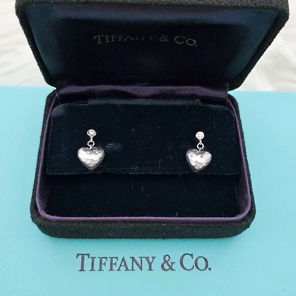 Vintage Tiffany & Co. Paloma Picasso Diamond 18k Hammered Heart Dangle Earrings - Picture 8 of 9